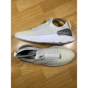 Nike React Phantom Run FK Flyknit 2 White Silver (CJ0280-100) Women's Size 8.5
